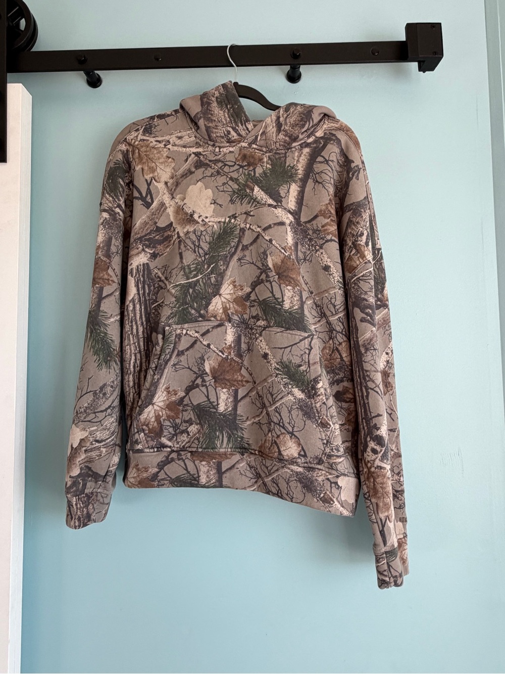 Hollister Women’s Large Boxy Fit Camo Hoodie Fleece Lined Zipper pocket